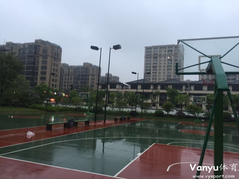 月欣家园篮球场